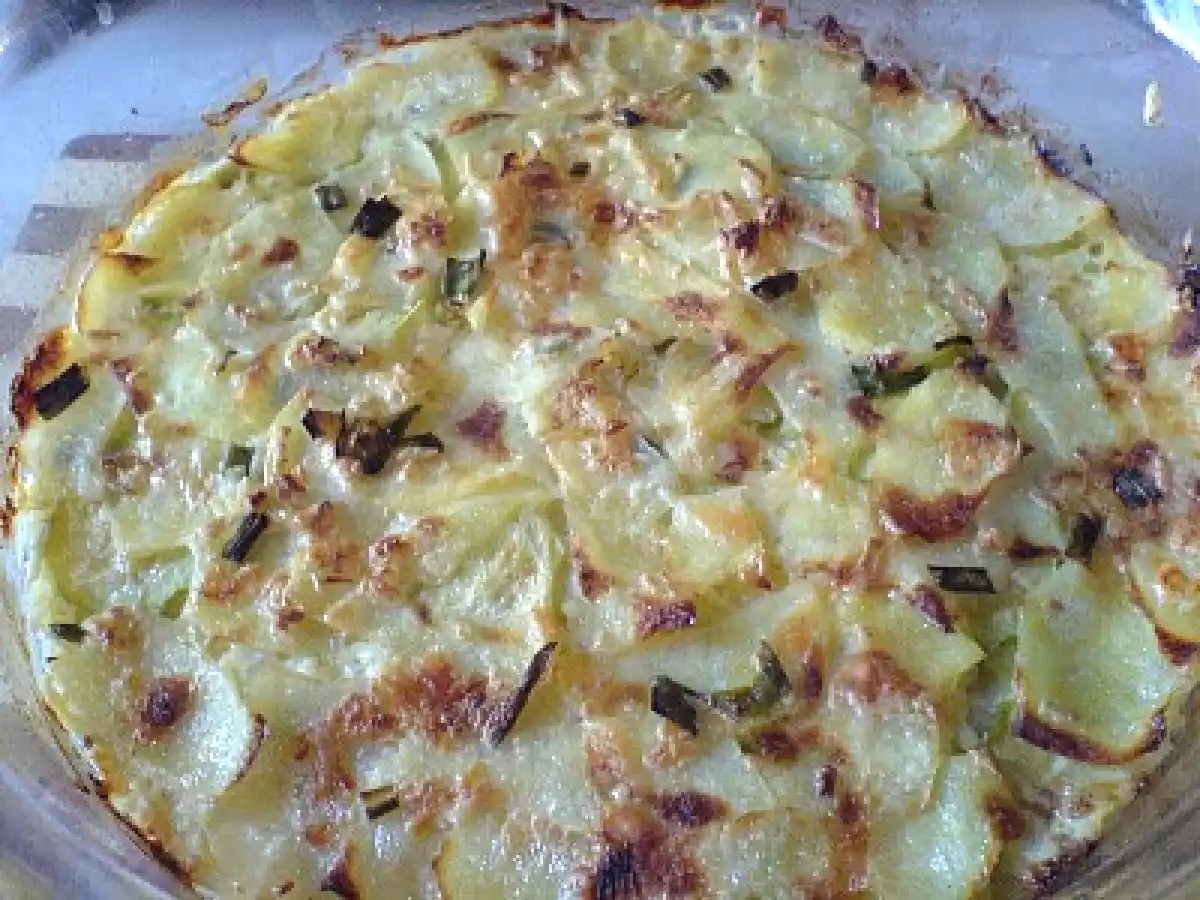 TARTA DE CARTOFI SI DOVLECEI