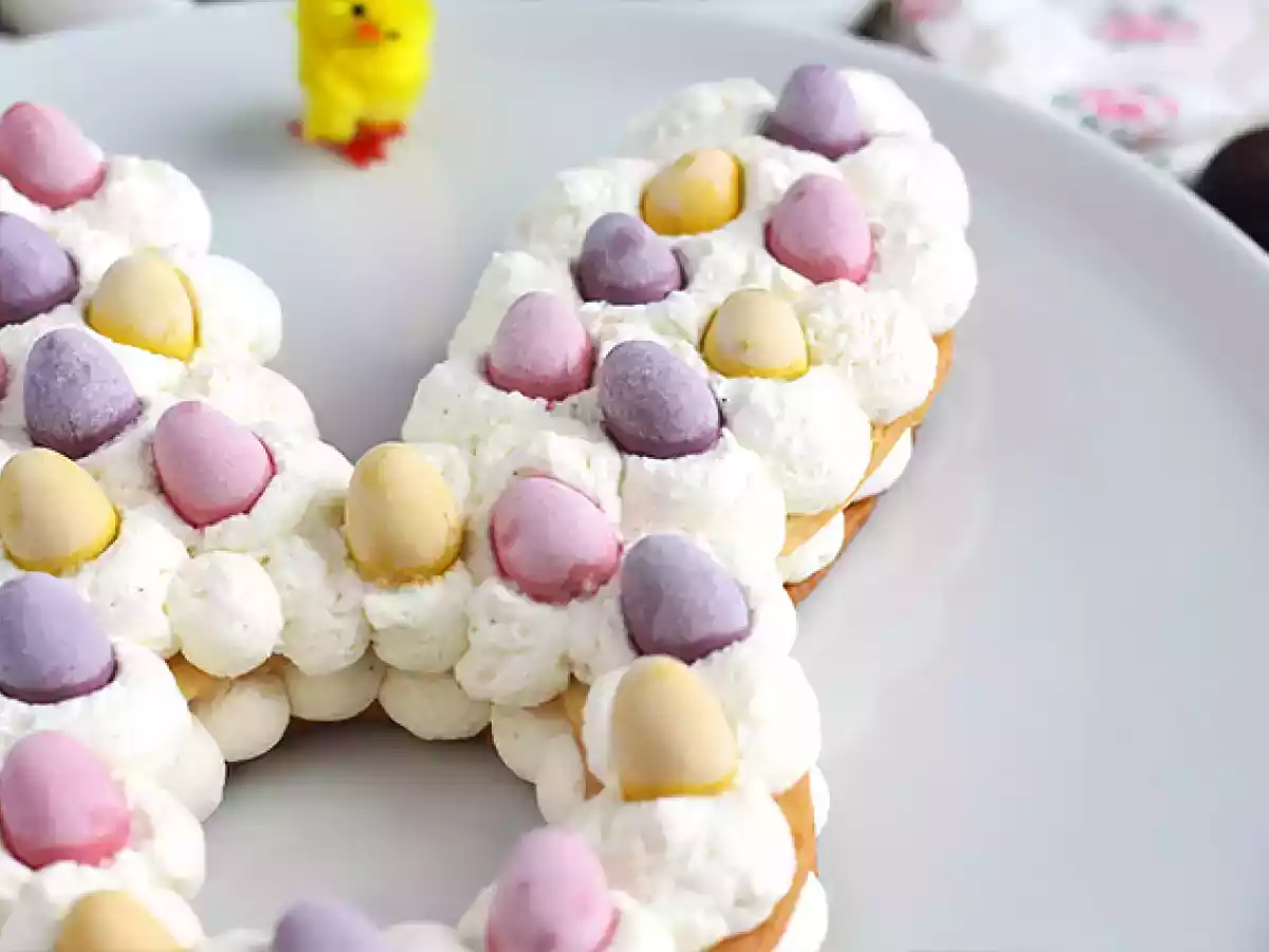 Tarta Iepuras cu oua de ciocolata - poza 2