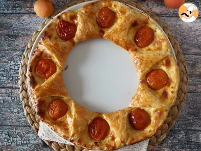 Tarta Oranaise - Aluat de foietaj, cremă patiserie și caise, poza 5
