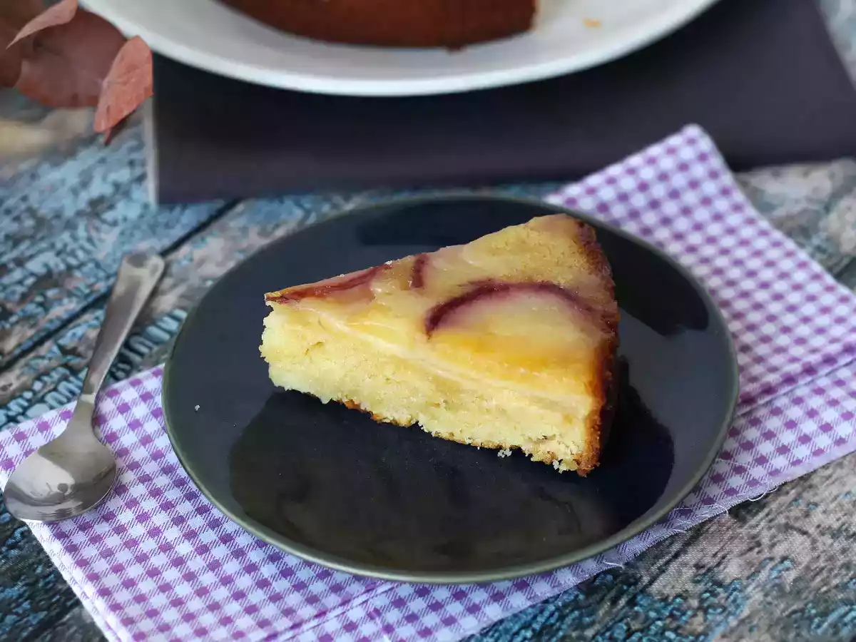 Tartă răsturnată cu piersici, unt topit și caramelizat - poza 3