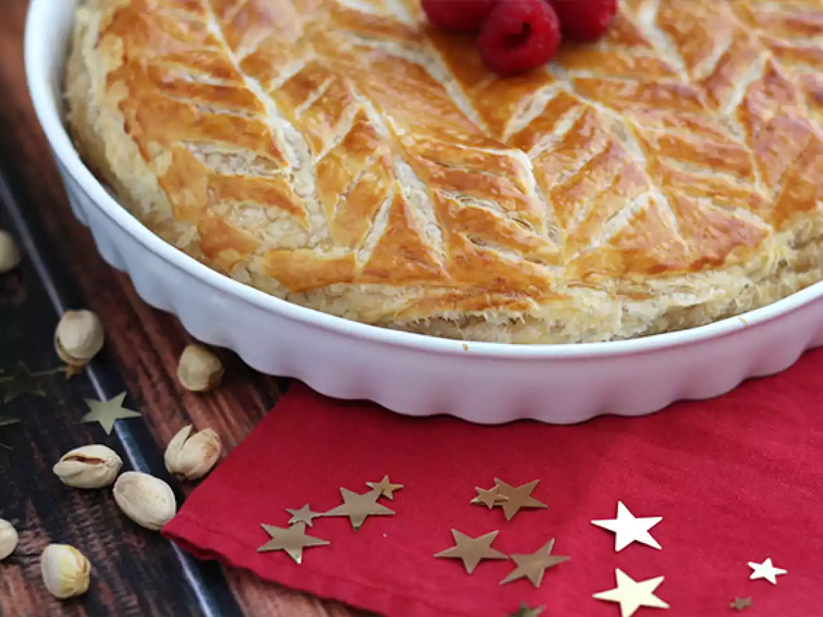 Tarta regilor cu zmeura si fistic - poza 2