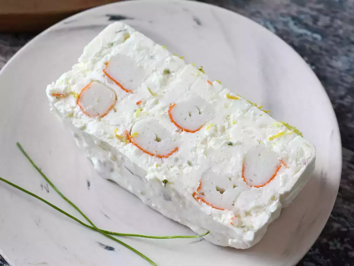 Terină de surimi fără gătire: un aperitiv rece, ușor de preparat și perfect pentru vară - poza 2