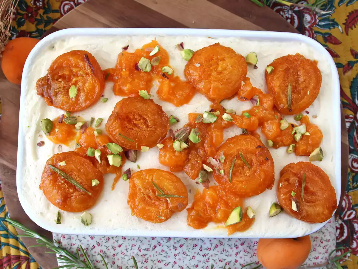 Tiramisu cu caise coapte: desertul fructat și cremos, perfect pentru vară - poza 5