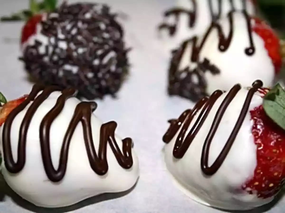 Tiramisu cu capsuni - poza 8