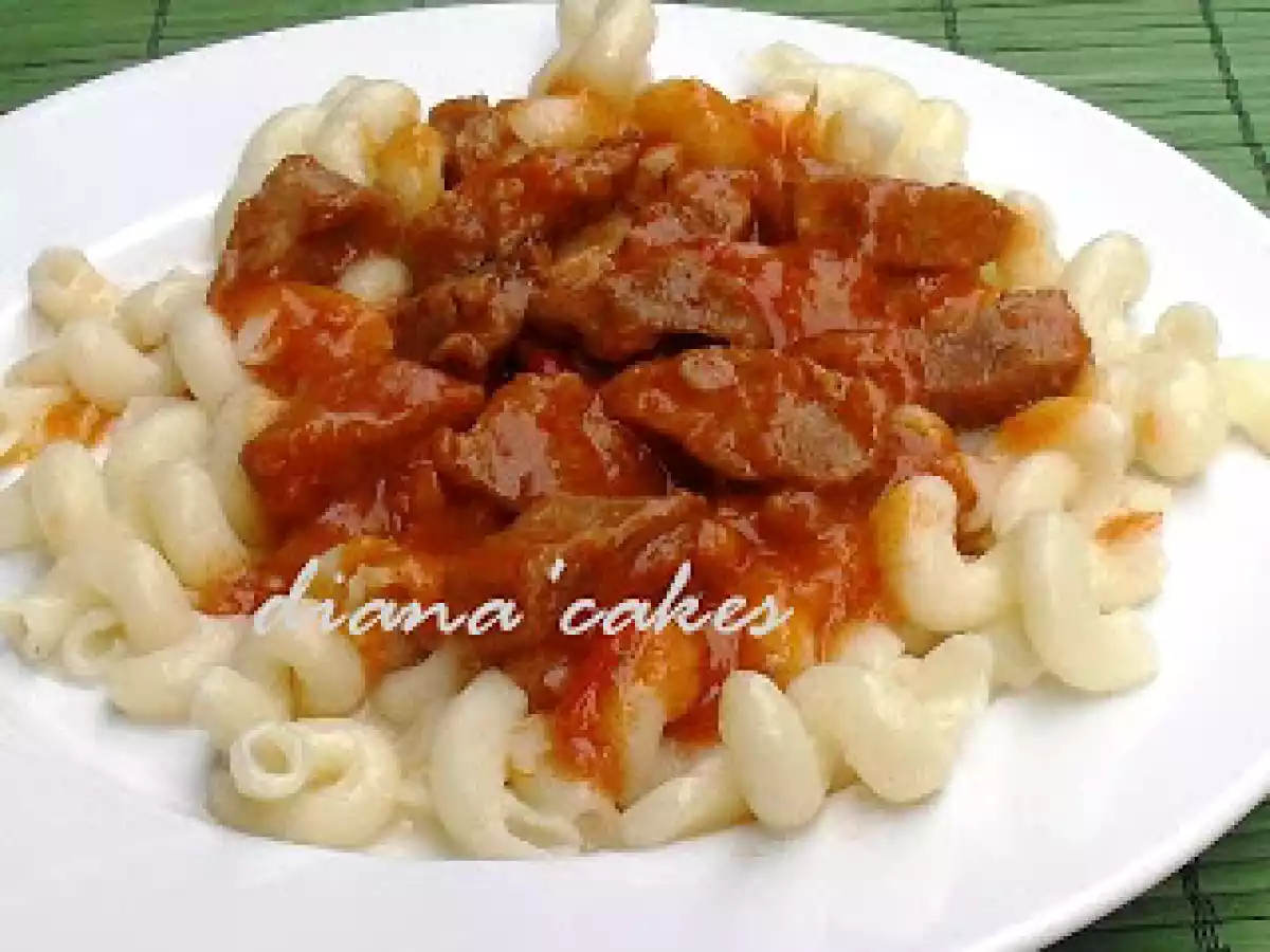 Tocanita cu carne de porc si paste - poza 5