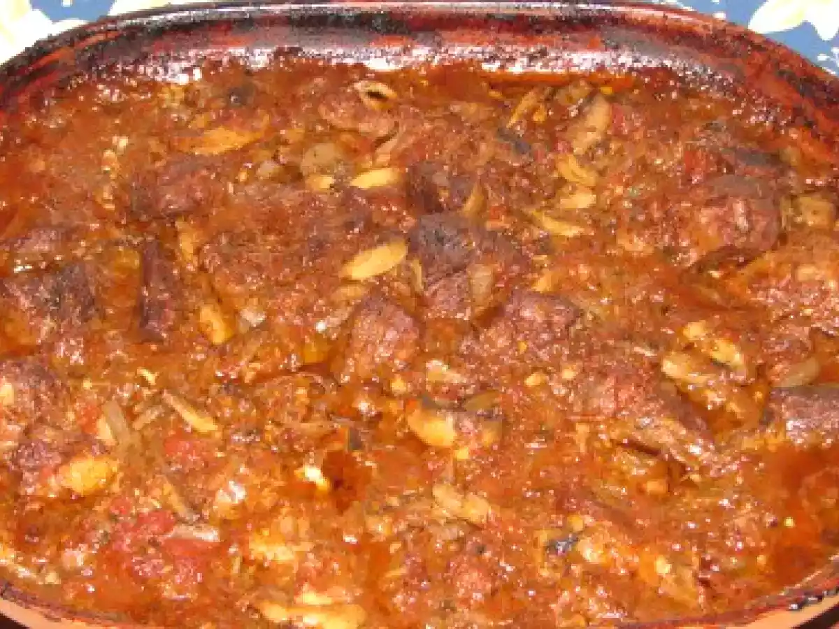 Tocanita cu carne de vita si ciuperci