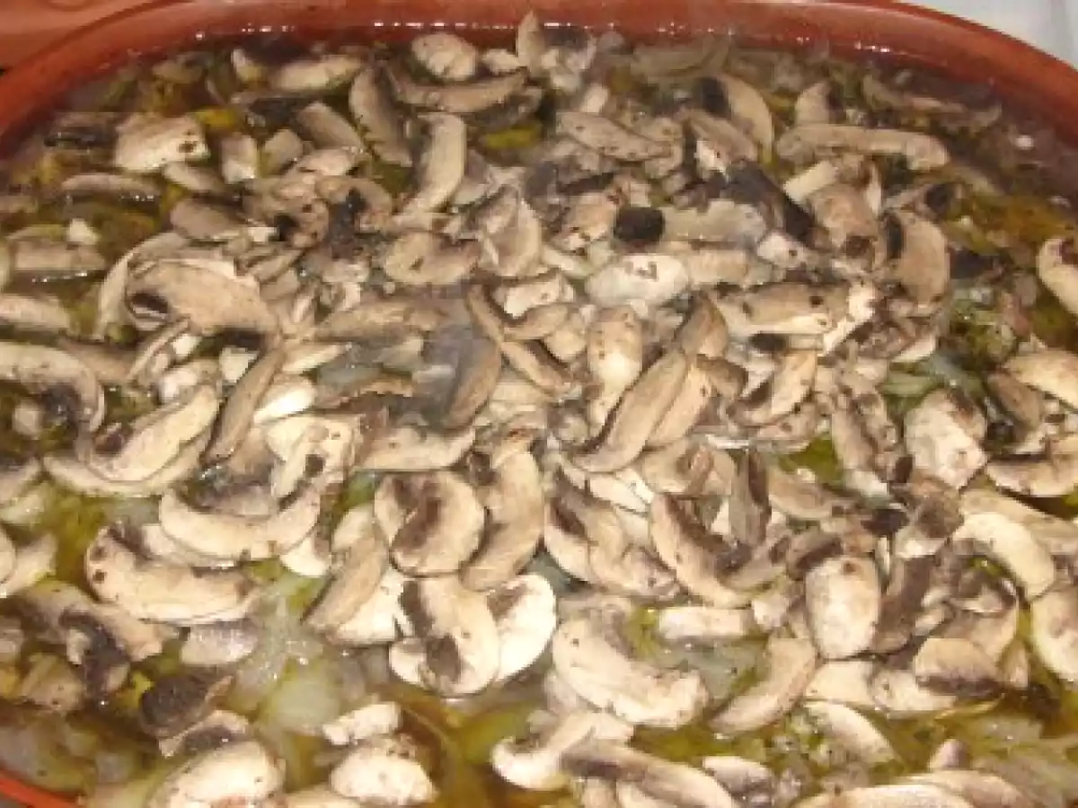 Tocanita cu carne de vita si ciuperci - poza 12