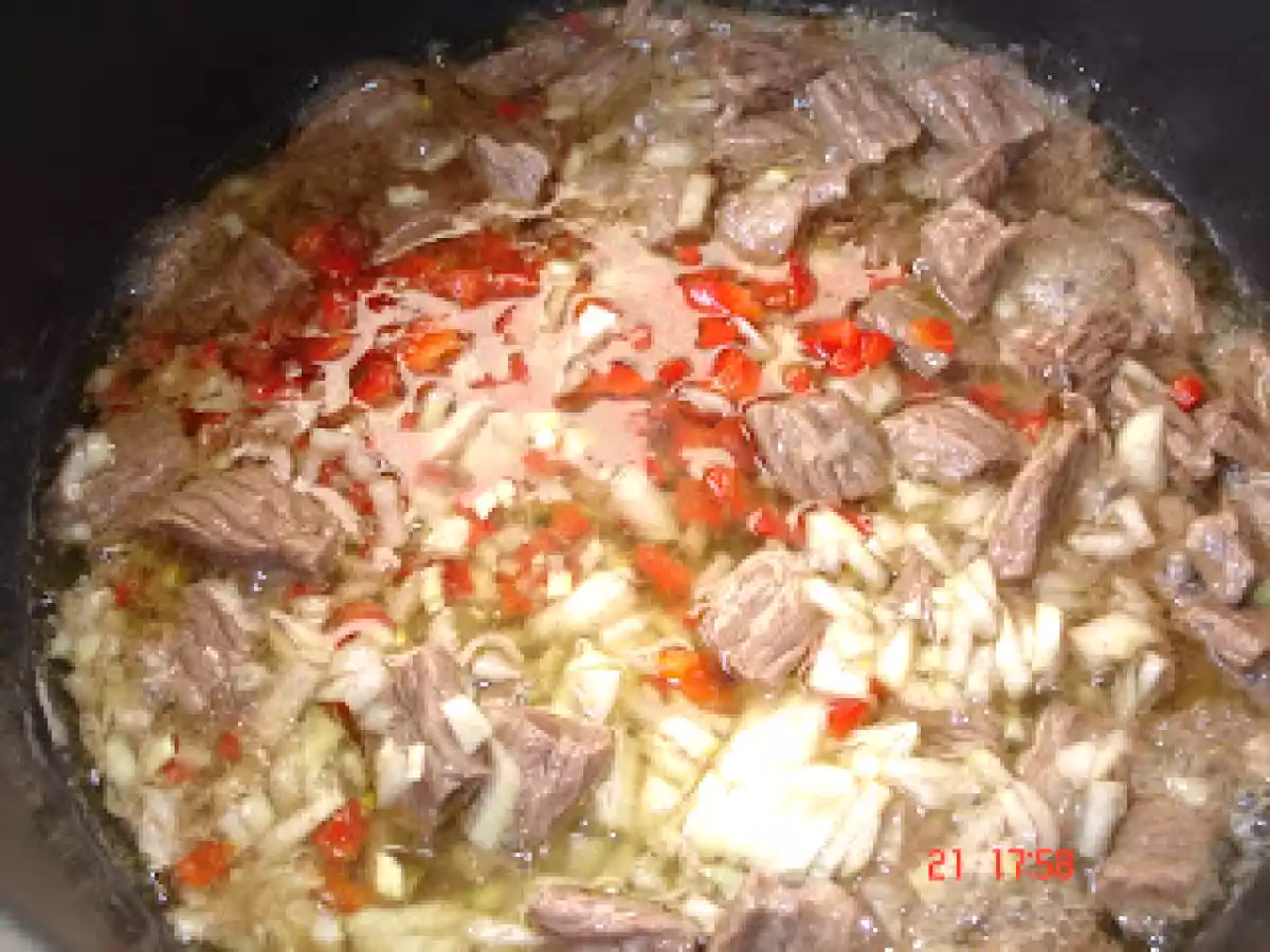 TOCANITA CU CARNE DE VITEL - poza 3