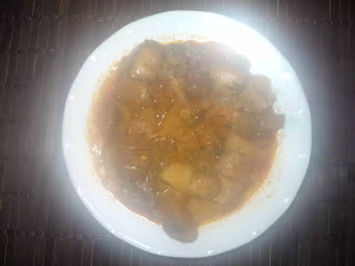 Tocanita cu ciuperci si carne de porc