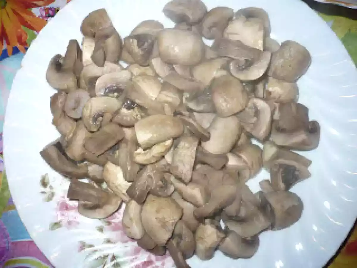 Tocanita cu ciuperci si carne de porc - poza 2