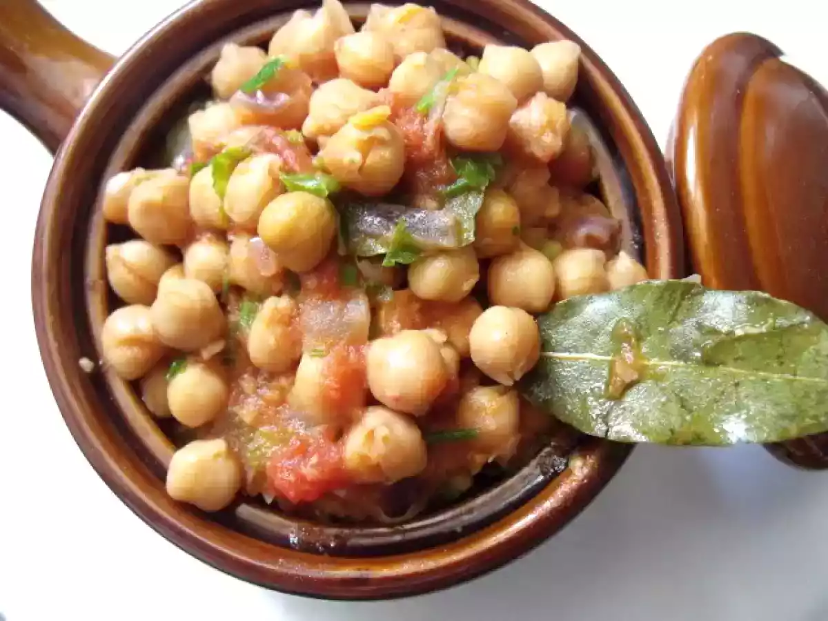 TOCANITA CU NAUT(CHICKPEA STEW)