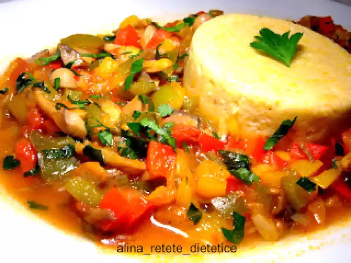 Tocanita de ardei gras si ciuperci - poza 2