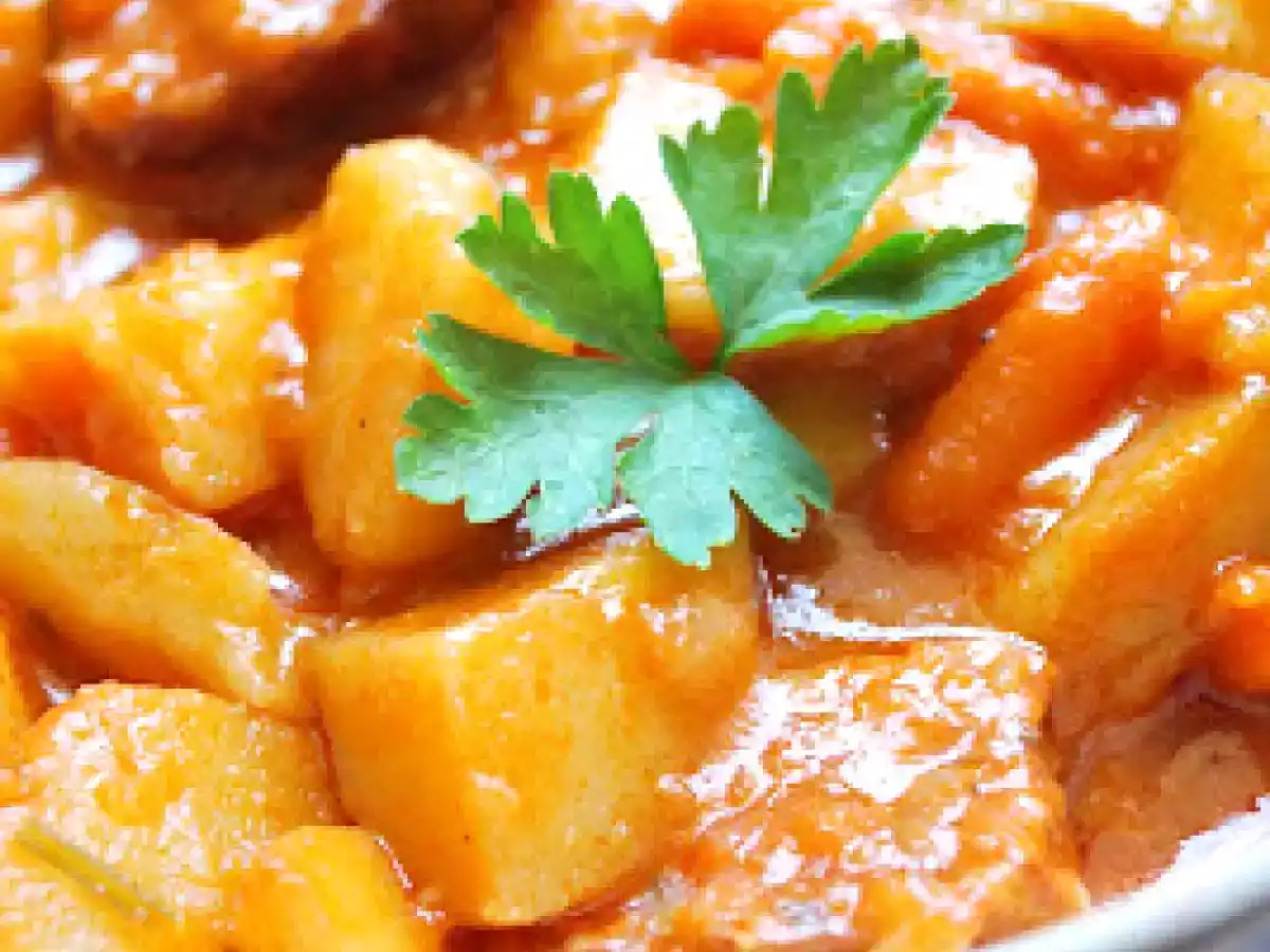 Tocanita de cartofi cu costita afumata!