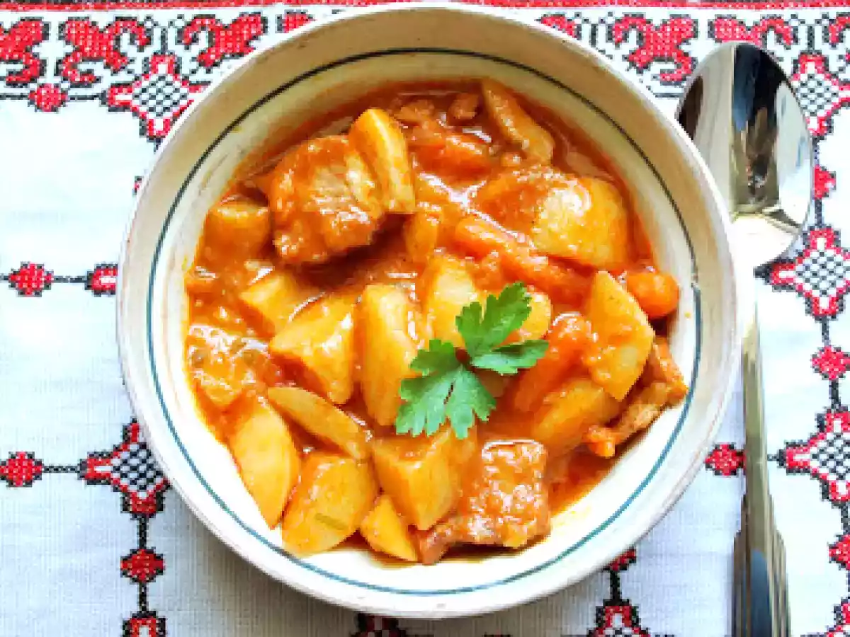 Tocanita de cartofi cu costita afumata! - poza 2