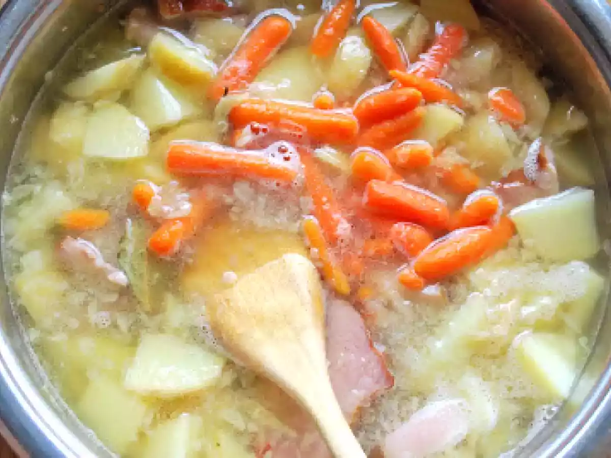 Tocanita de cartofi cu costita afumata! - poza 8