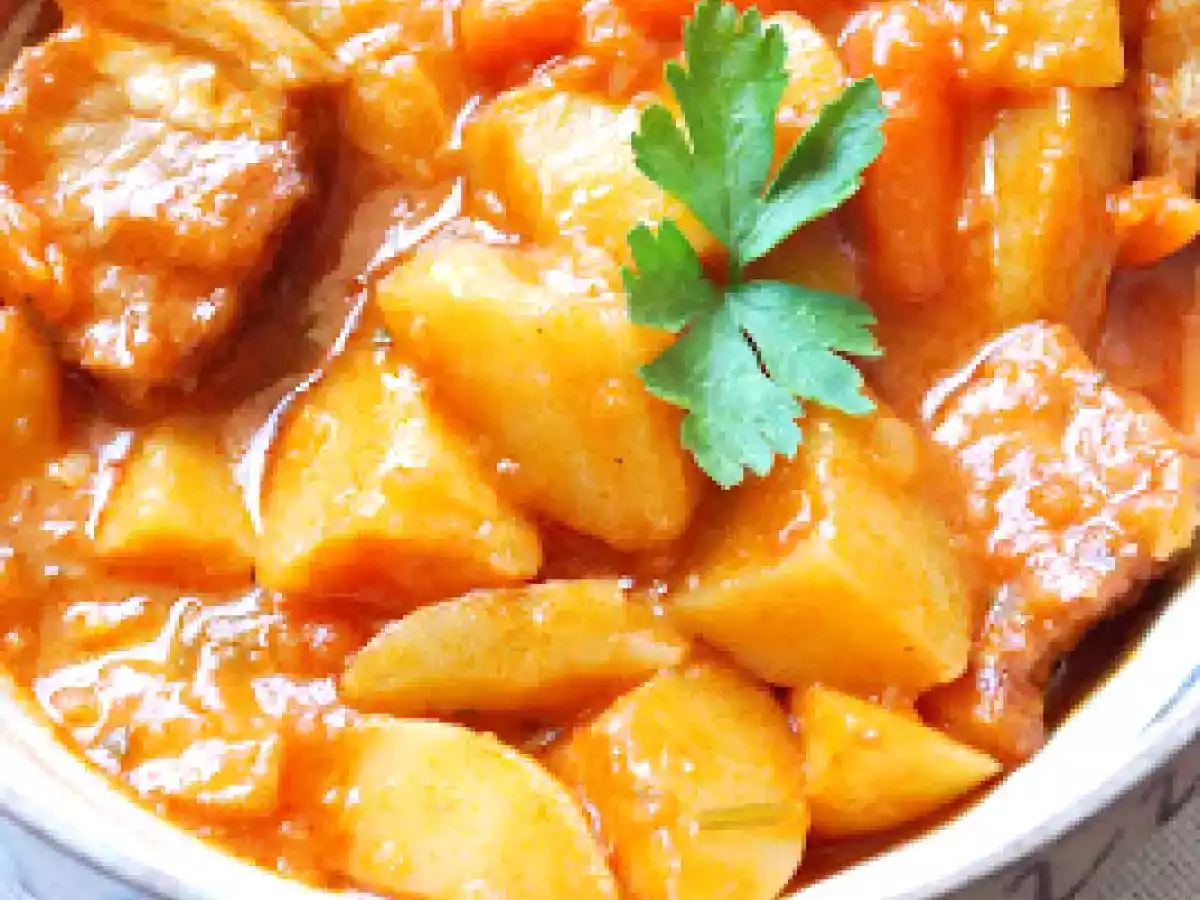 Tocanita de cartofi cu costita afumata! - poza 11