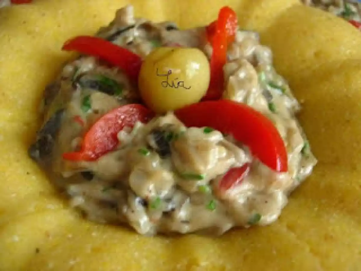 Tocanita de ciuperci cu mamaliguta - poza 2