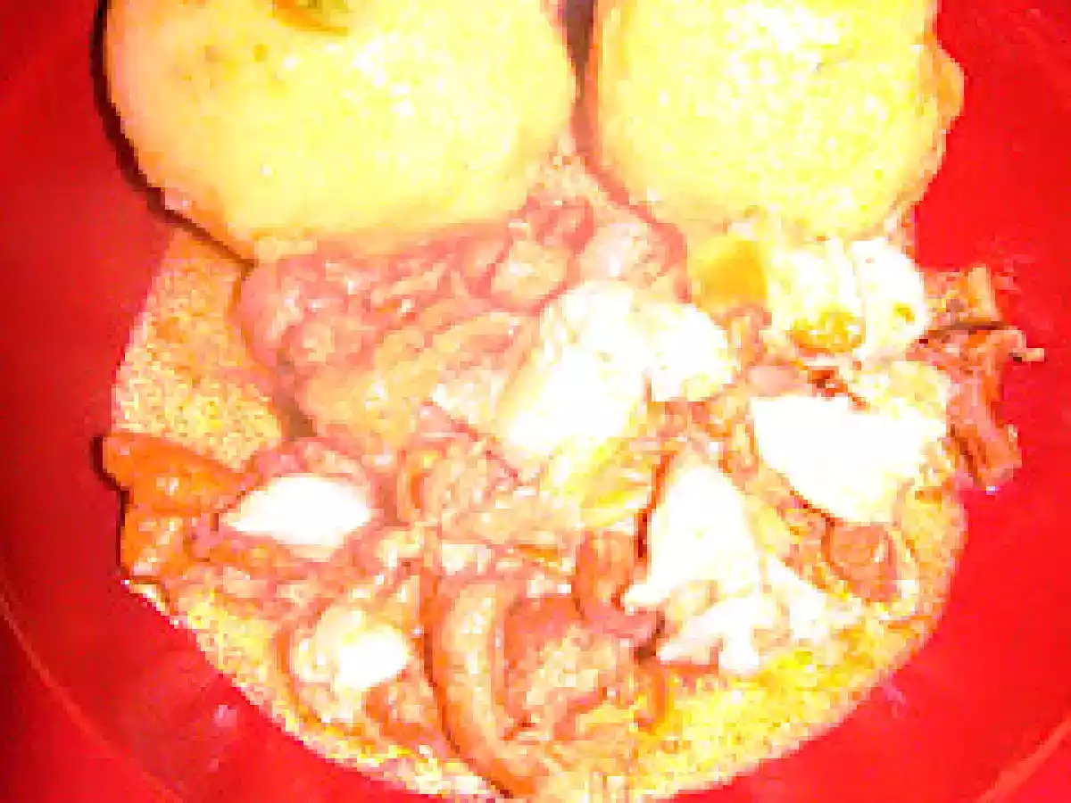 Tocanita de galbiori cu piept de pui