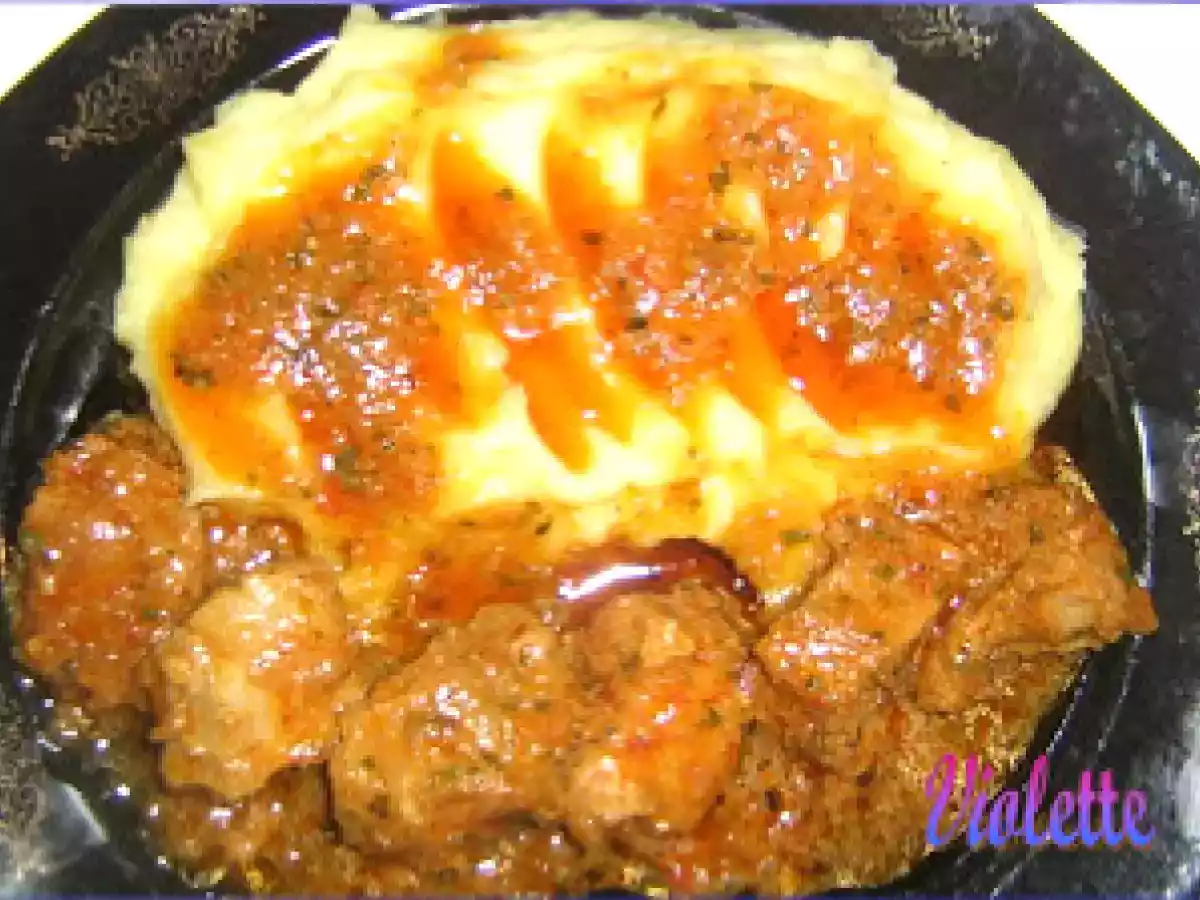 Tocanita de porc cu cartofi piure