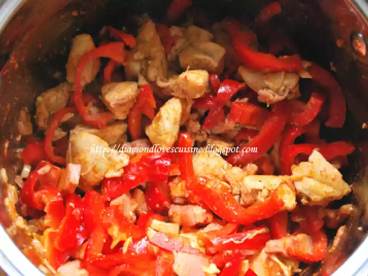 Tocanita de pui cu ardei si bacon - poza 3