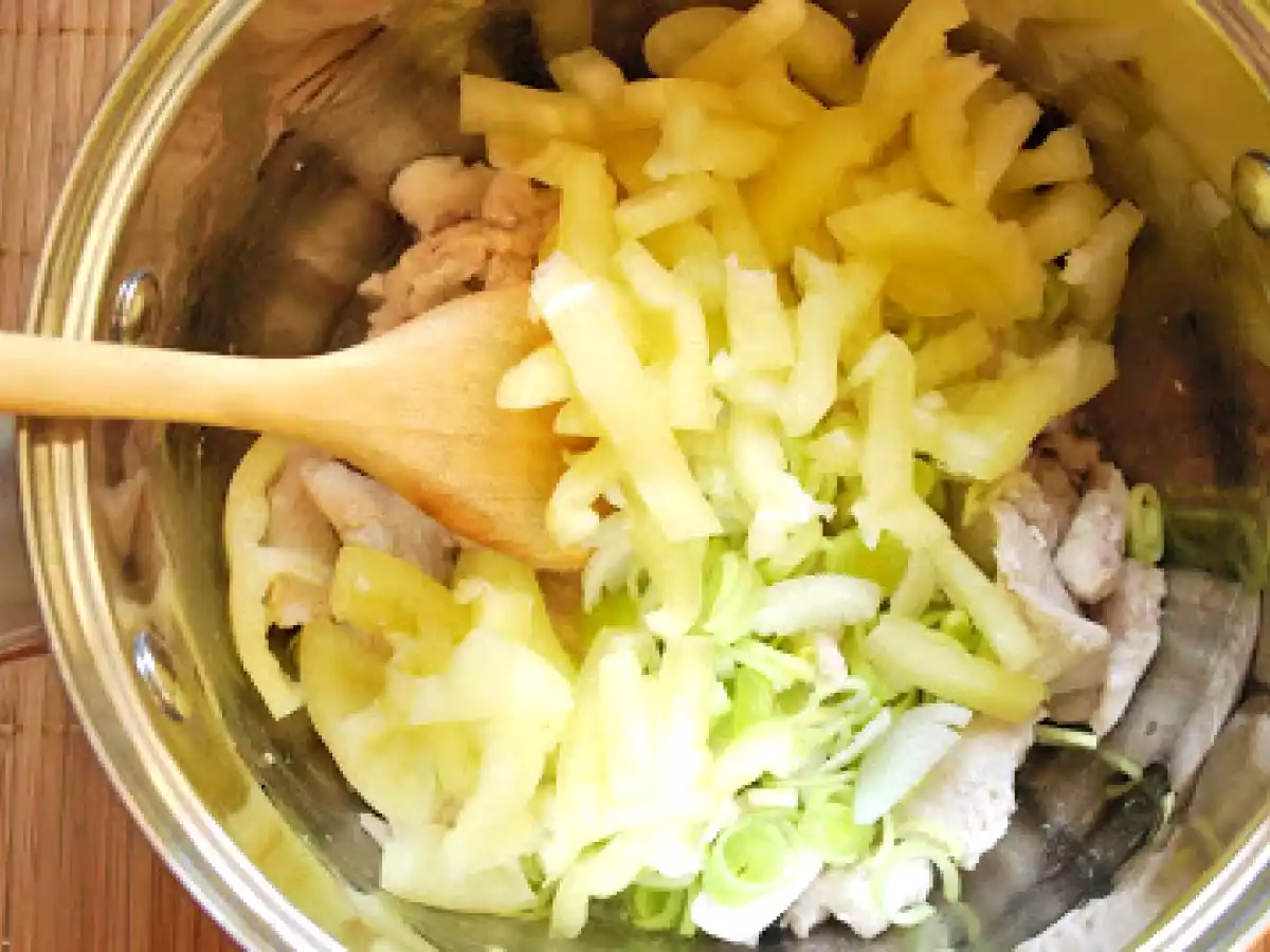 Tocanita de pui cu sos oregano! - poza 6