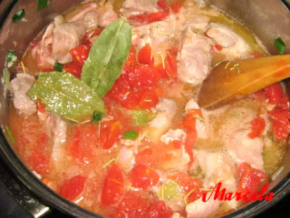 Tocanita de pui/porc cu fasole alba - poza 3