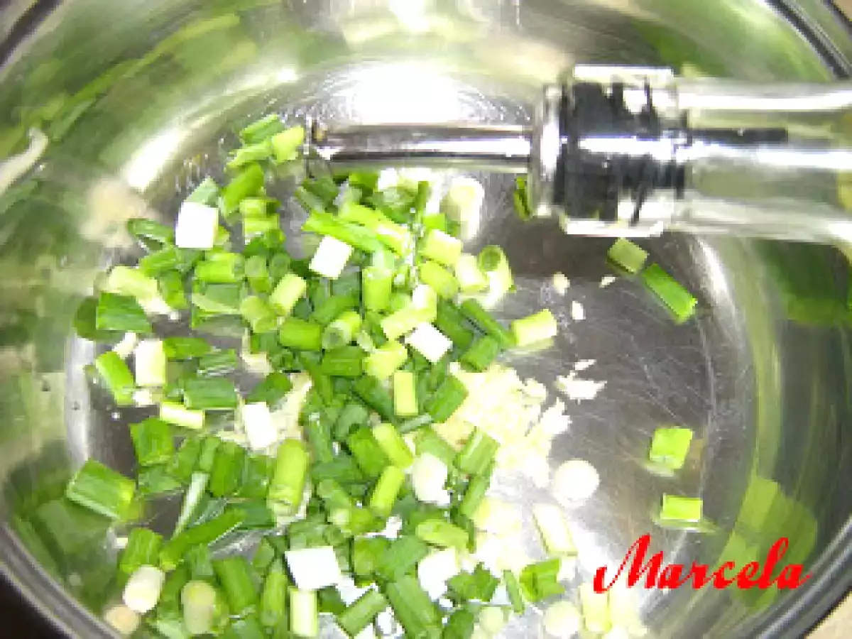 Tocanita de pui/porc cu fasole alba - poza 5