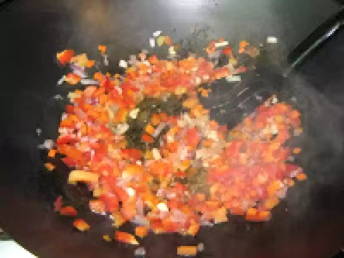 Tocanita pe cartofi cu piept de pui - poza 2