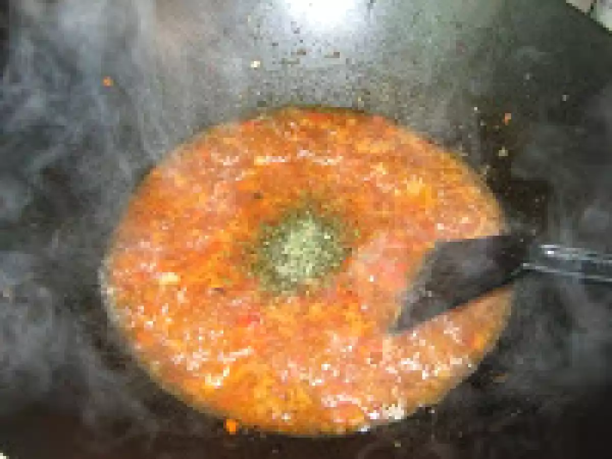 Tocanita pe cartofi cu piept de pui - poza 5