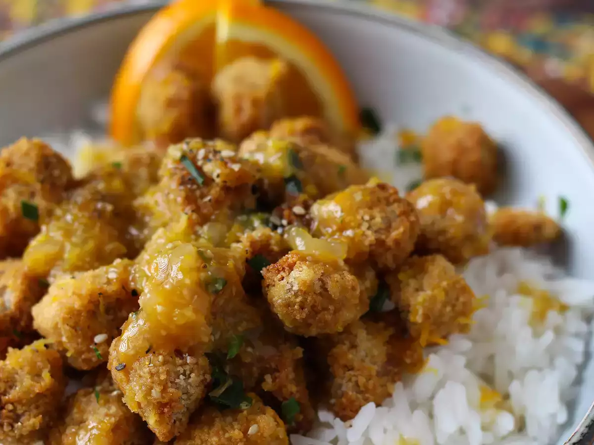 Tofu crocant cu portocale, în stilul „orange chicken” - poza 4