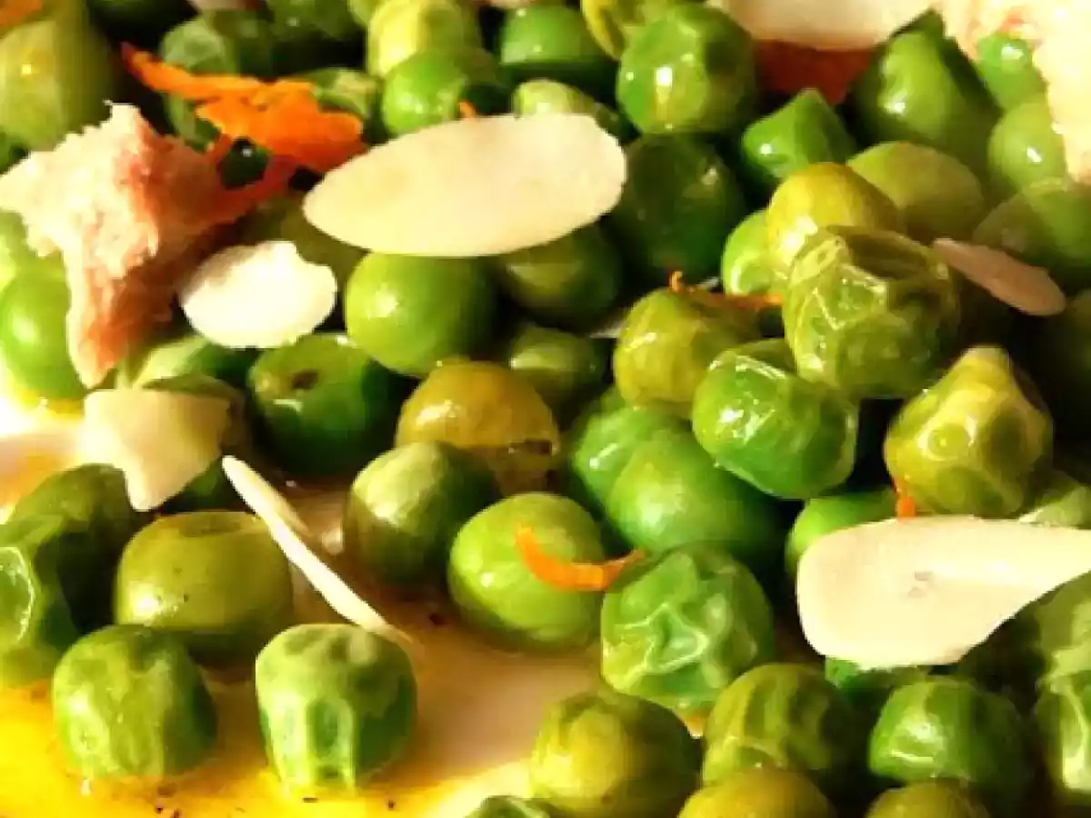 Ton cu mazare si sos de portocala