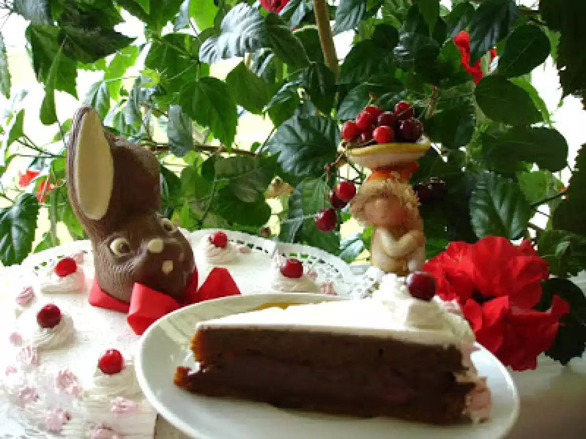 Tort alb cu visine si ciocolata - poza 4