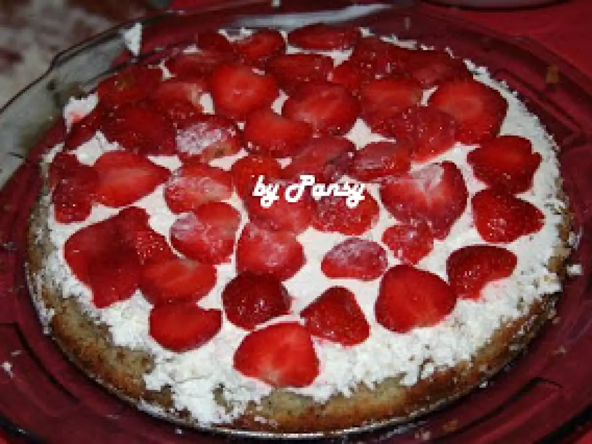 Tort Alex (cu crema de ciocolata alba, lamaie si capsuni) - poza 3