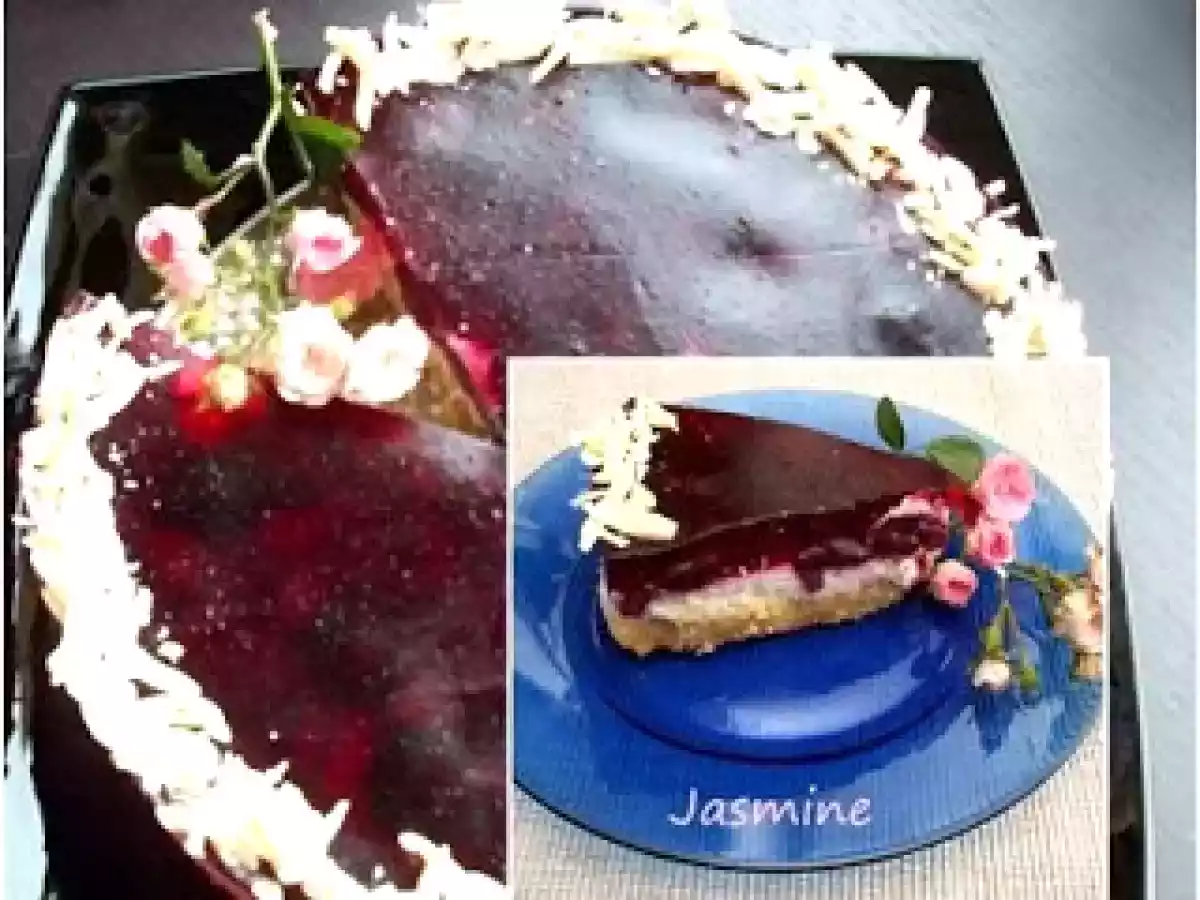 TORT CU BRANZA DULCE SI CIRESE - poza 5