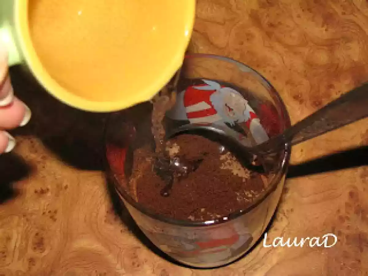 Tort cu bucati si crema de caramele - poza 7