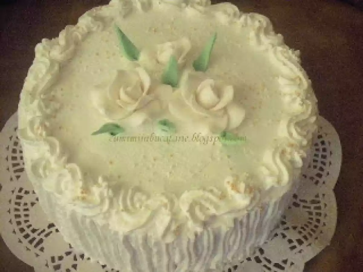 TORT CU CIOCOLATA, ANANAS SI FRISCA - poza 6