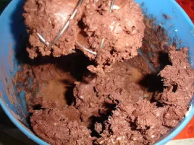 Tort cu Ciocolata si Nuca - poza 9