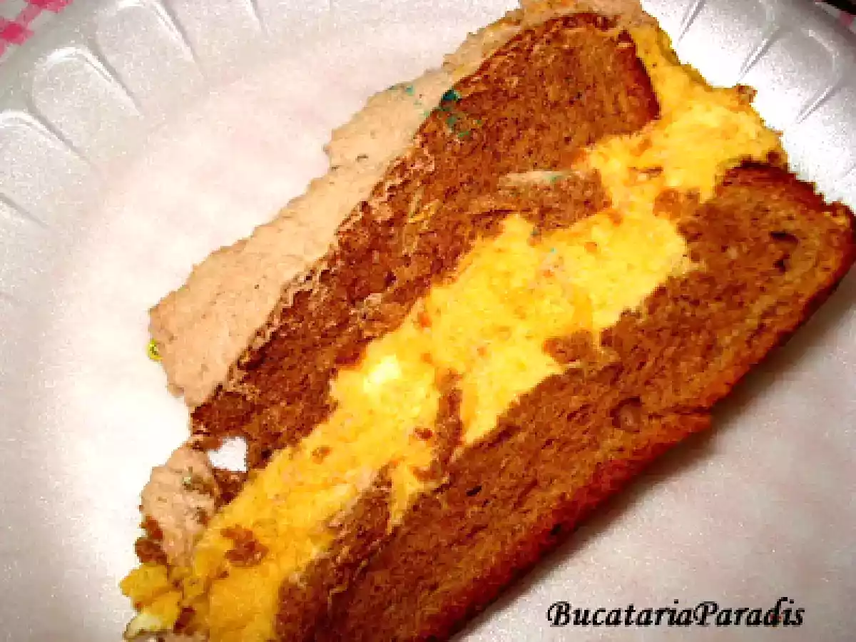 TORT CU CREMA CARAMEL LISSA