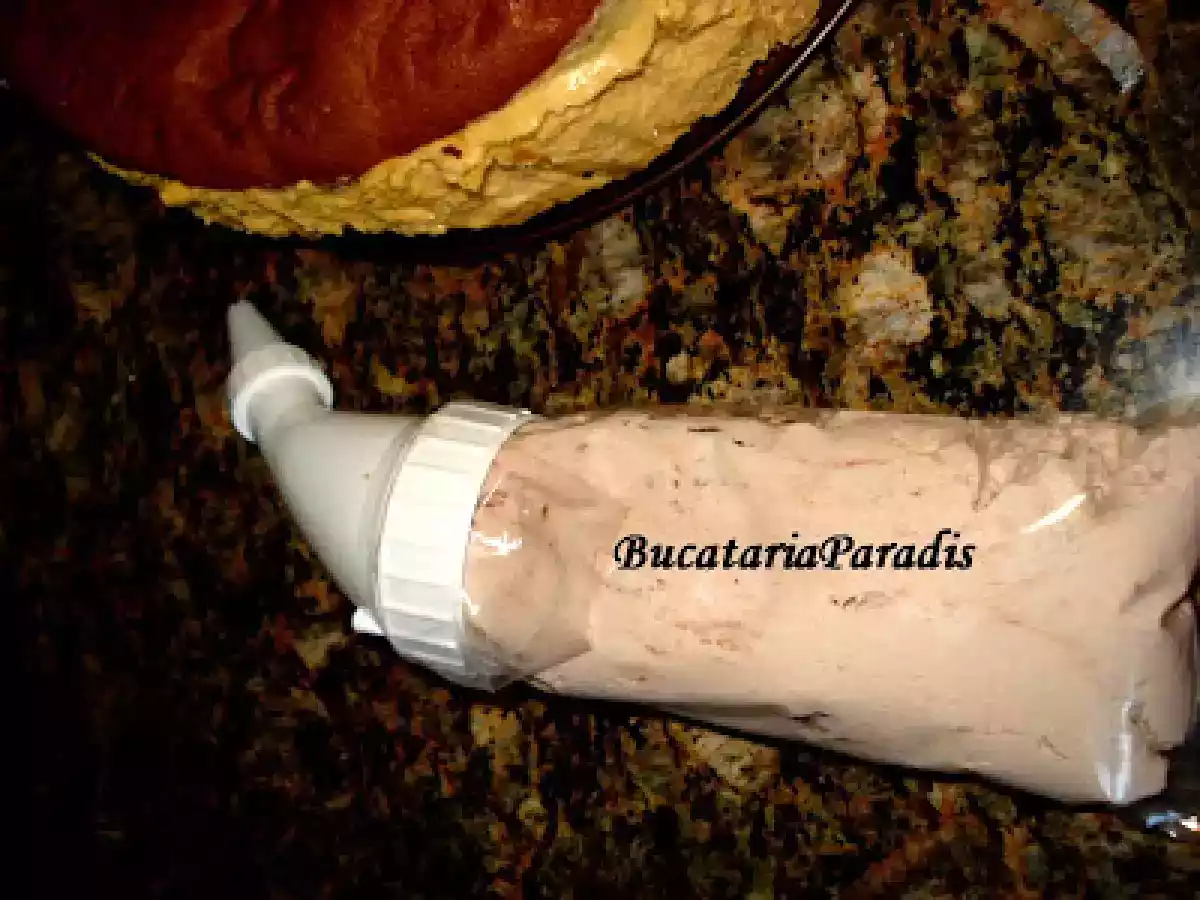 TORT CU CREMA CARAMEL LISSA - poza 18