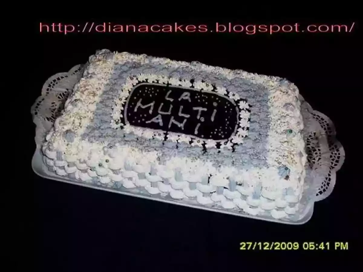 Tort cu crema caramel si nuca