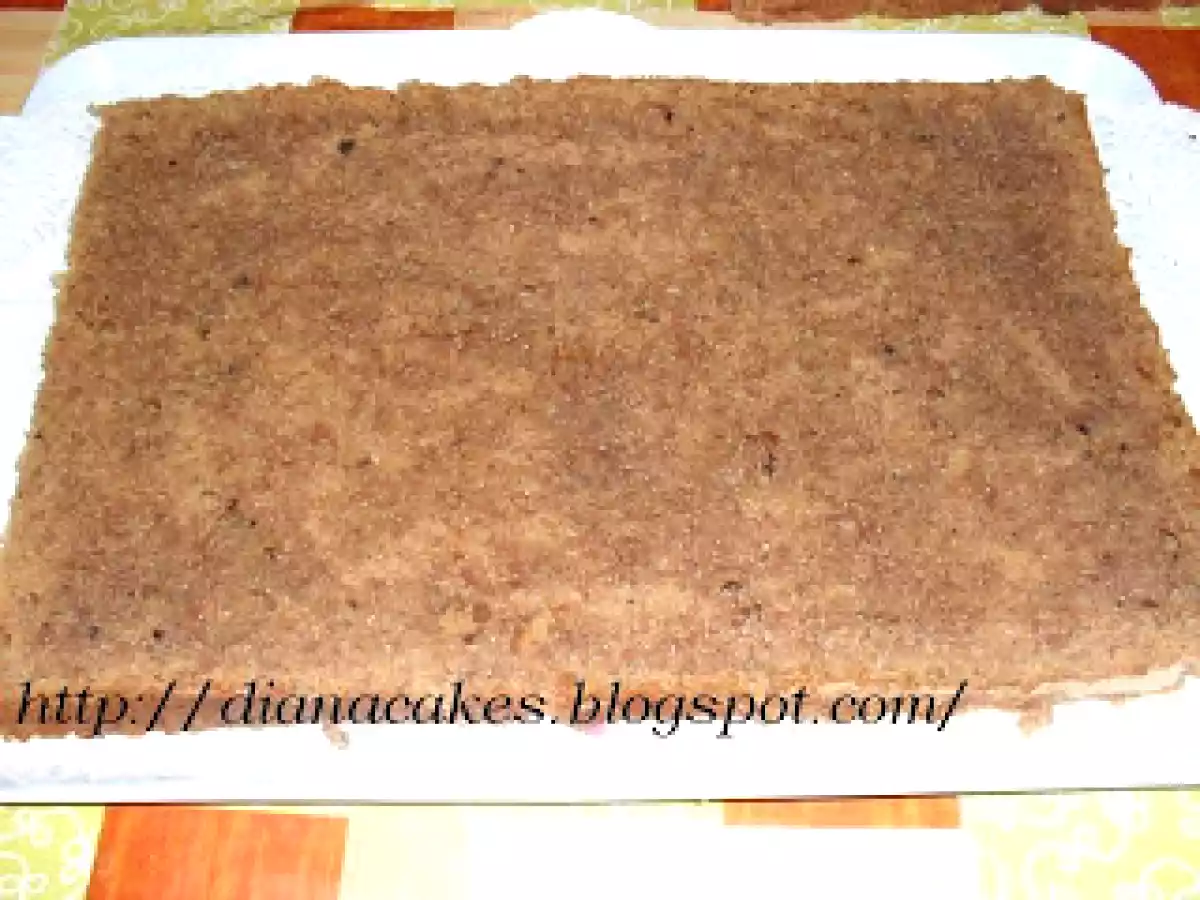 Tort cu crema caramel si nuca - poza 10