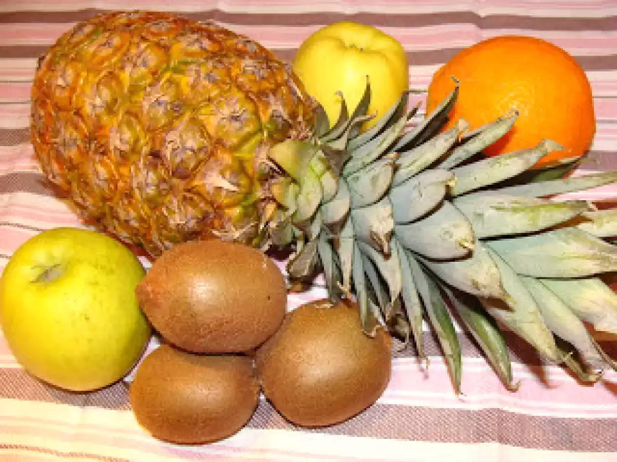 Tort cu crema de branza si fructe pentru Mos Nicolae :) - poza 7