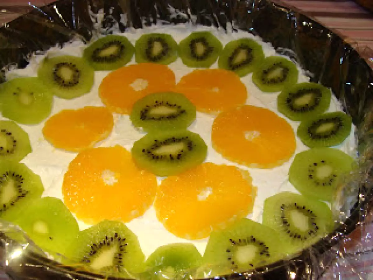 Tort cu crema de branza si fructe pentru Mos Nicolae :) - poza 10