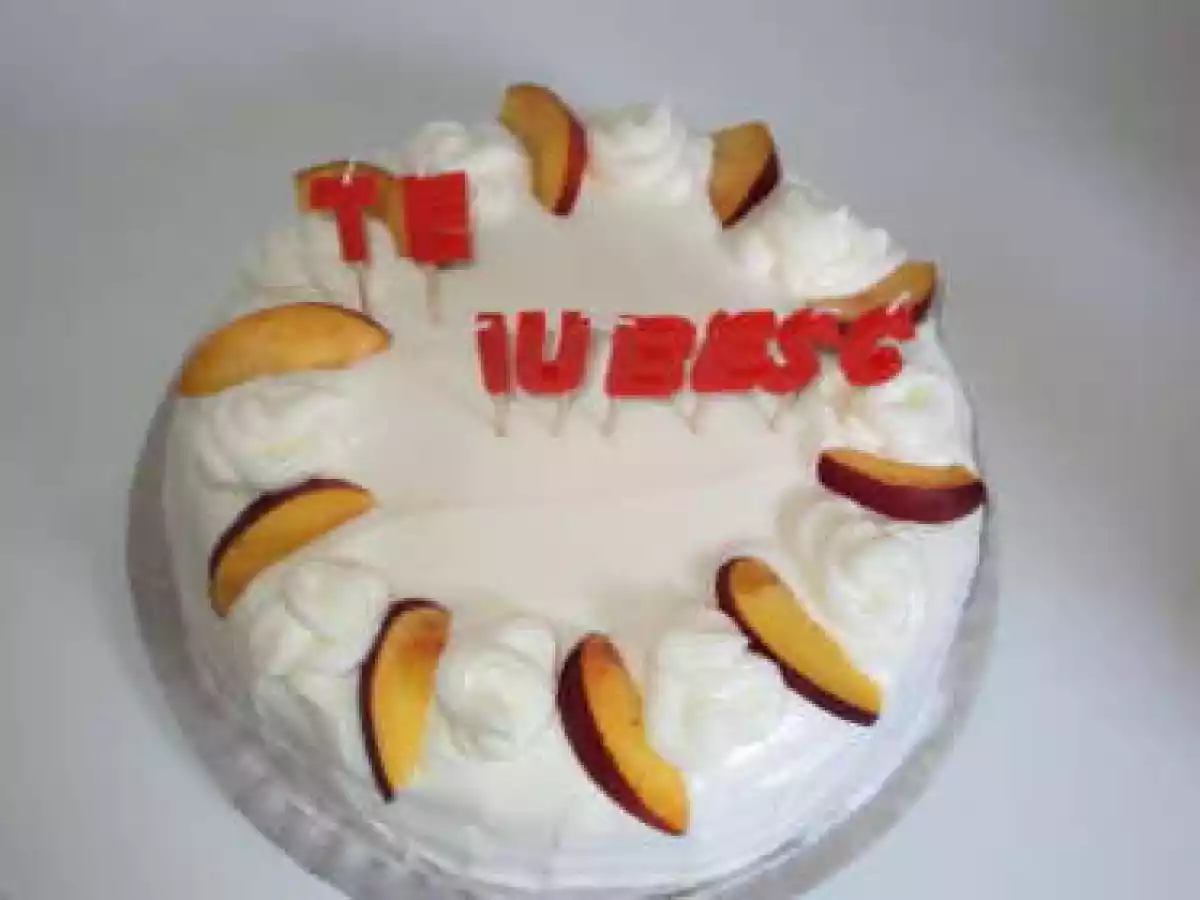 Tort cu crema de lamaie, frisca si nectarine