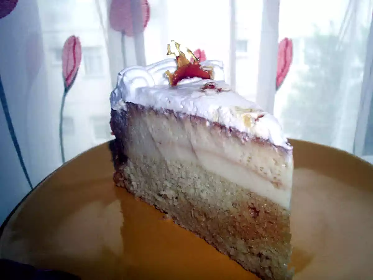 Tort cu crema de zahar ars si frisca