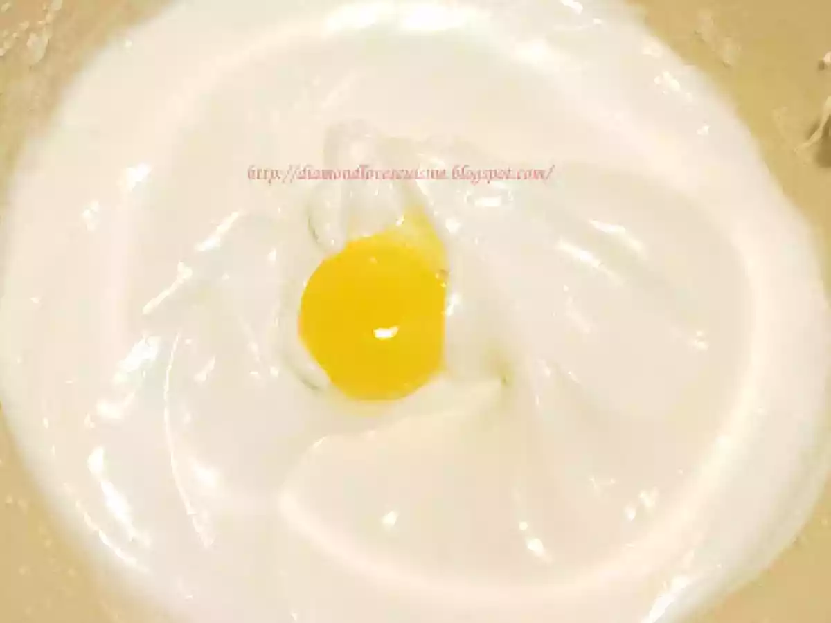 Tort cu crema fina de frisca si branza - poza 5