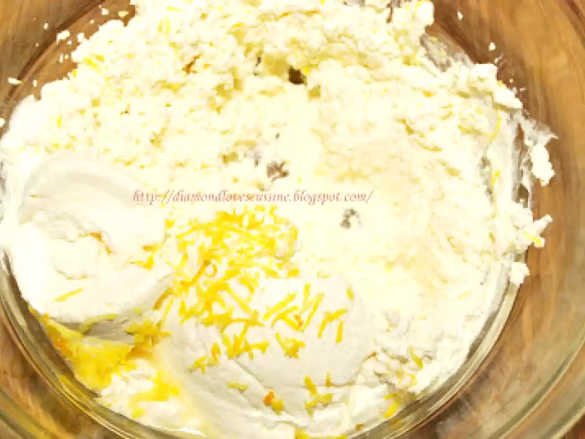 Tort cu crema fina de frisca si branza - poza 12