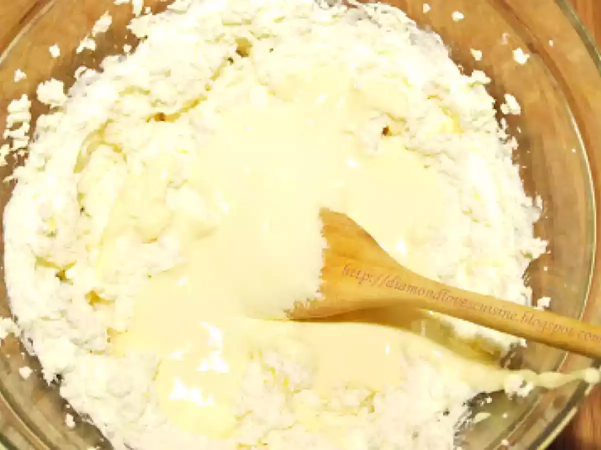 Tort cu crema fina de frisca si branza - poza 13