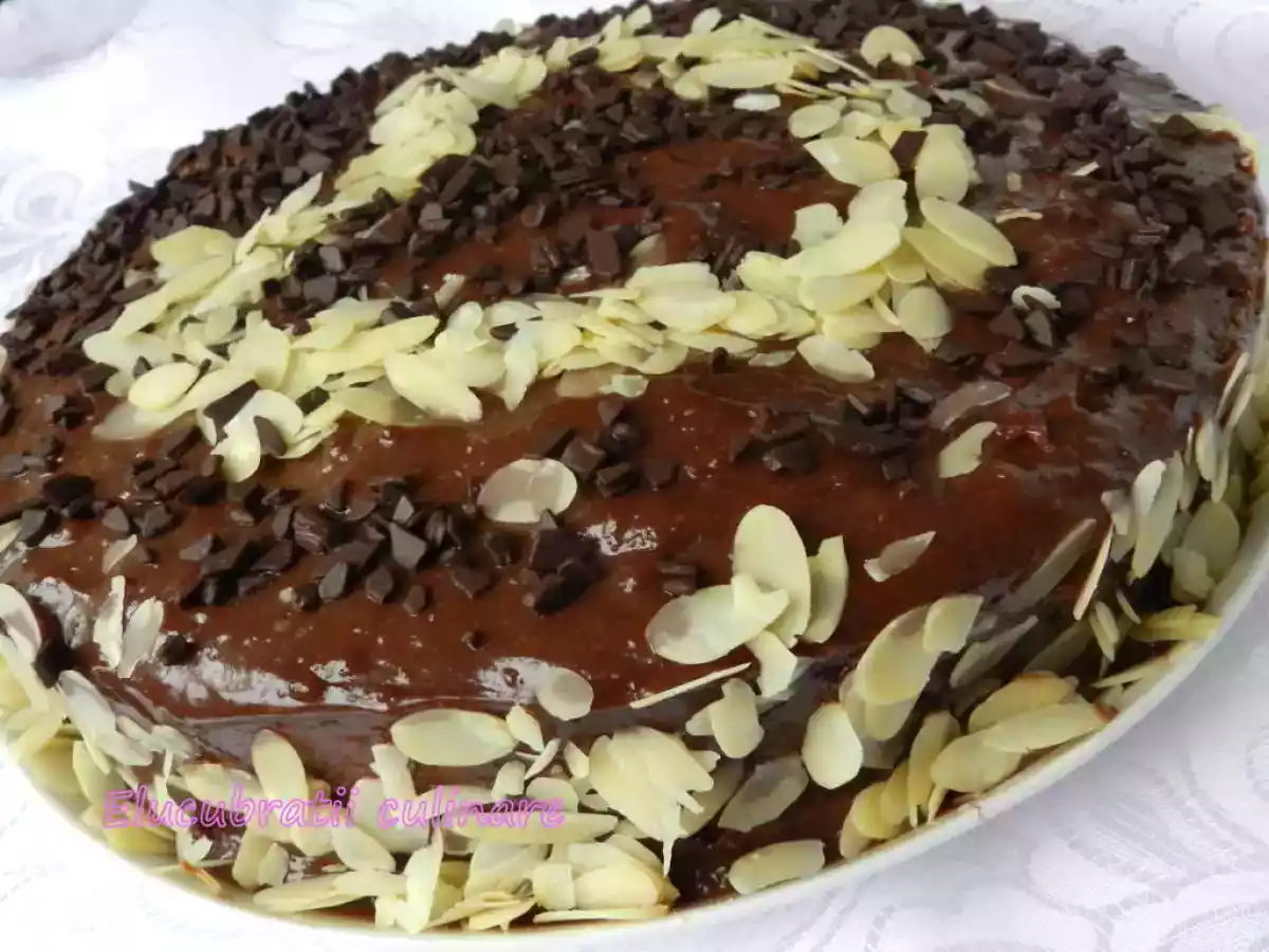 Tort cu cremă Nutella