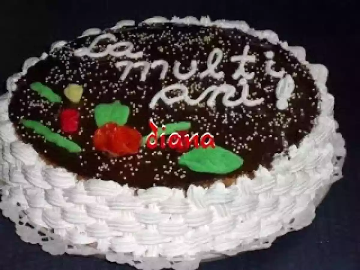 Tort cu creme de iaurt